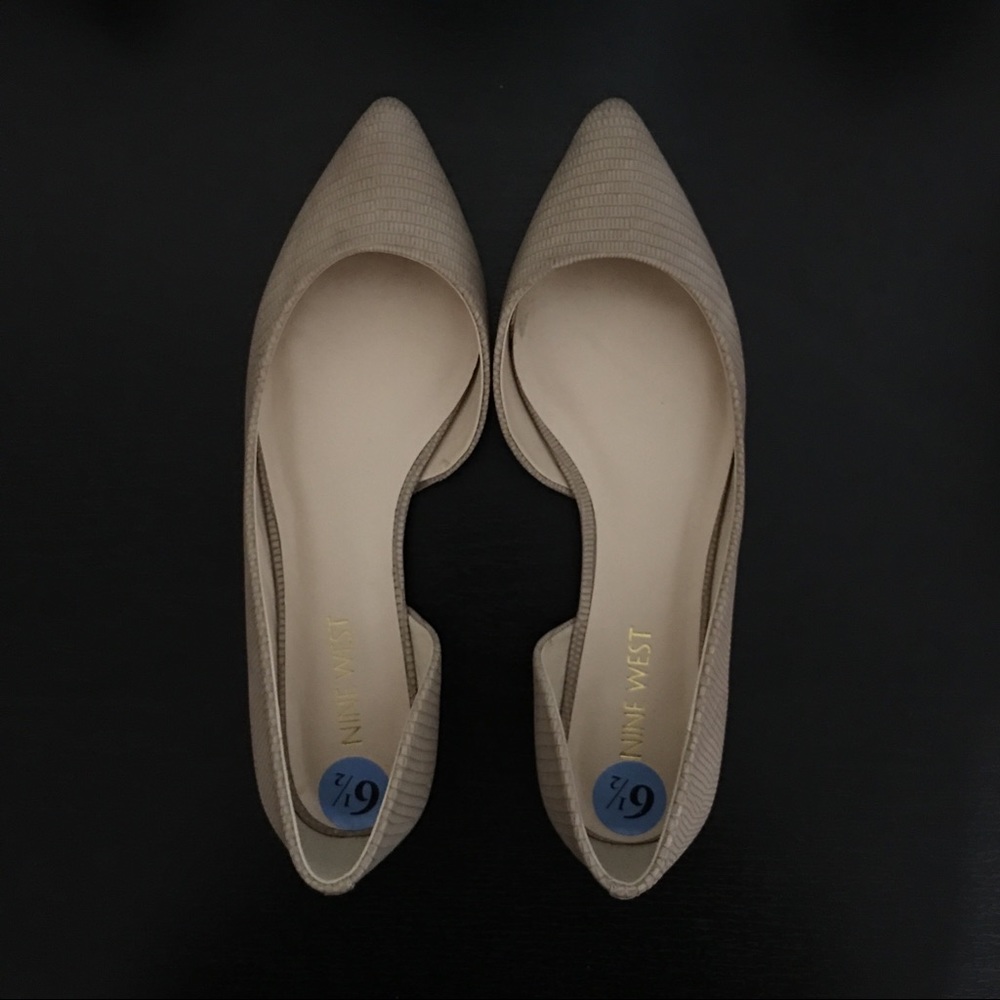 Nine West Cream Crocodile Pattern Ballet Flats